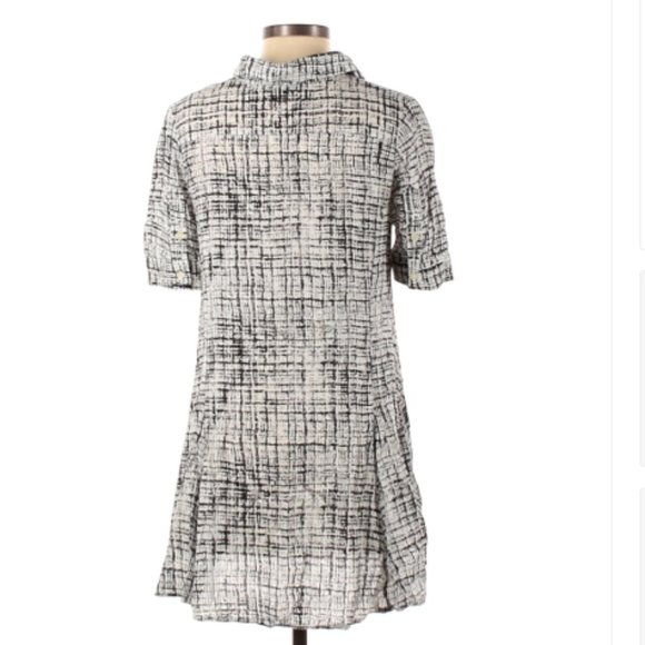 11-1 Tylho by Anthropologie Patterned Short sleeve Button-Down Tunic Shirt - Picture 2 of 4